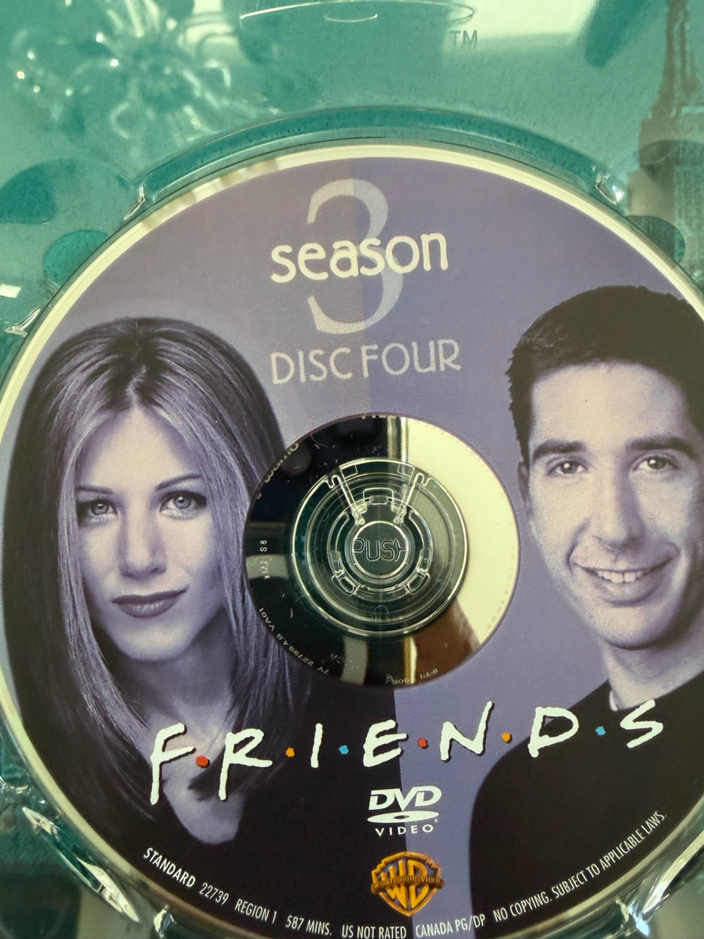 Friends The Complete Third Season DVD box set. Warner Bros. - Picture 10 of 10